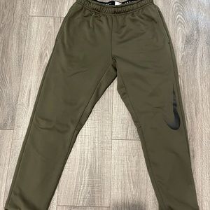 Nike therma-fit pants